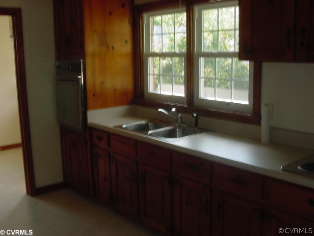 503 East Huntsman Road Sandston, VA 23150 - Photo 4 of 4 Kitchen
