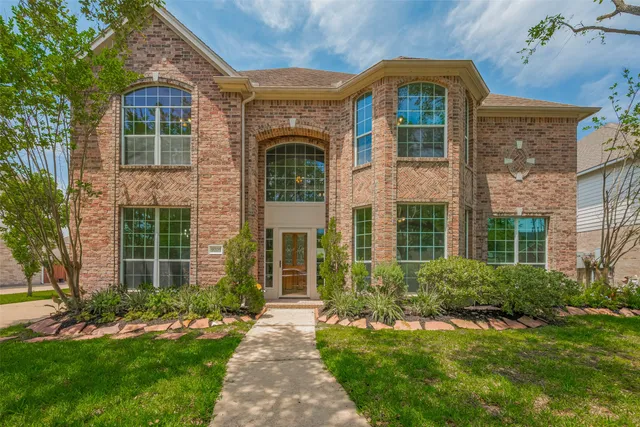 $499,000 | 9205 Sunridge Court, Pearland, TX 77584