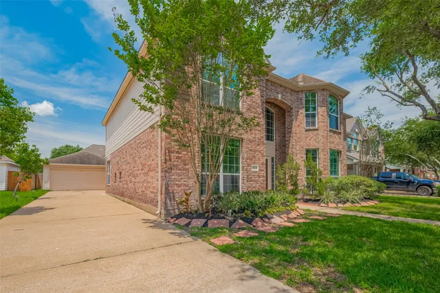 $499,000 | 9205 Sunridge Court, Pearland, TX 77584