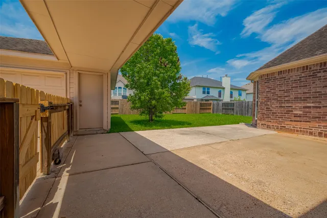 $499,000 | 9205 Sunridge Court, Pearland, TX 77584