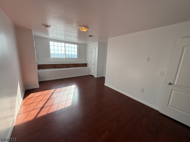 55 Westervelt Avenue Hawthorne, NJ 07506 - Photo 17 of 22