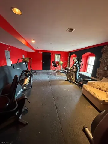 $2,550 | 55 Westervelt Avenue, Hawthorne, NJ 07506