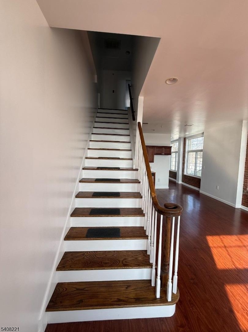 55 Westervelt Avenue Hawthorne, NJ 07506 - Photo 10 of 22