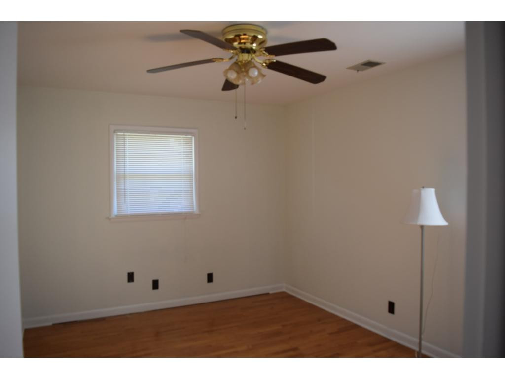 133 Judge Ben Allen Road Elizabethton, TN 37643 - Photo 12 of 23 Photo 12