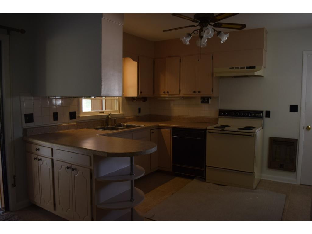 133 Judge Ben Allen Road Elizabethton, TN 37643 - Photo 8 of 23 Photo 8