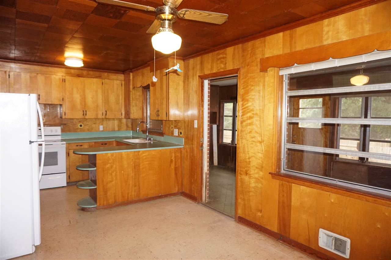 121 Ninety-Nine Island Road Blacksburg, SC 29702 - Photo 2 of 16 Gallery Image 2
