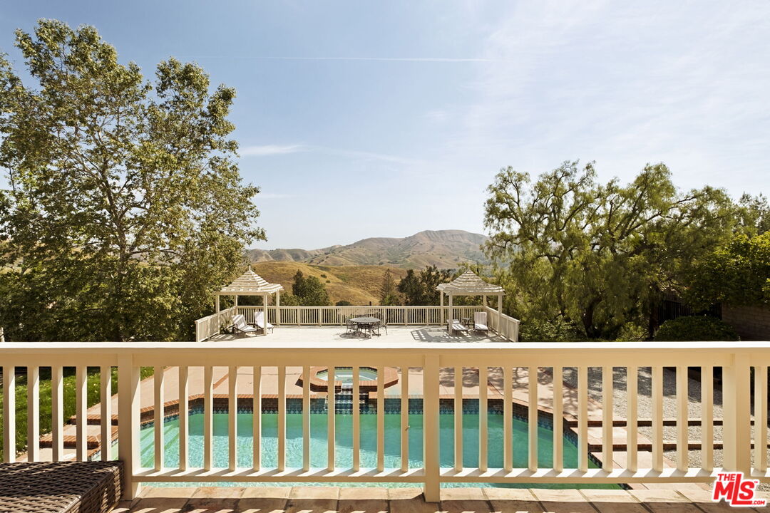 3826 Marks Road Agoura Hills, CA 91301 - Photo 13 of 26