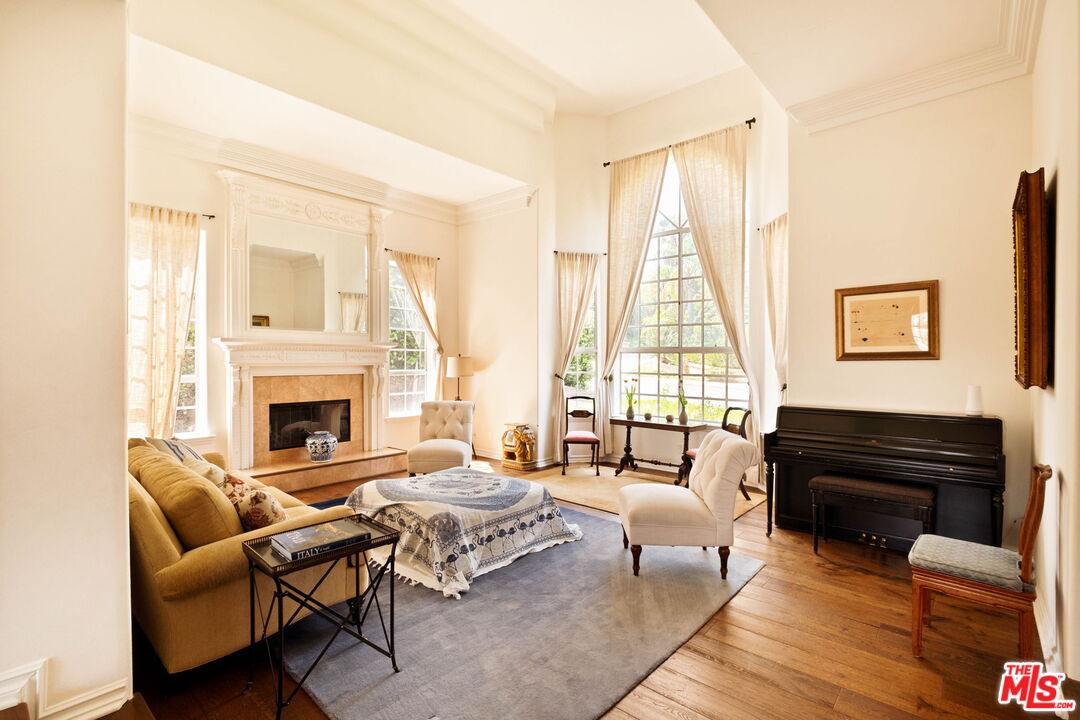 3826 Marks Road Agoura Hills, CA 91301 - Photo 4 of 26