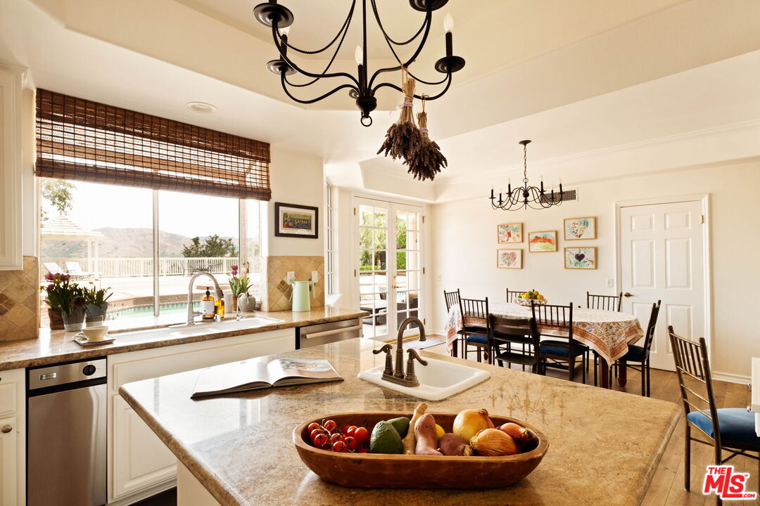 3826 Marks Road Agoura Hills, CA 91301 - Photo 10 of 26