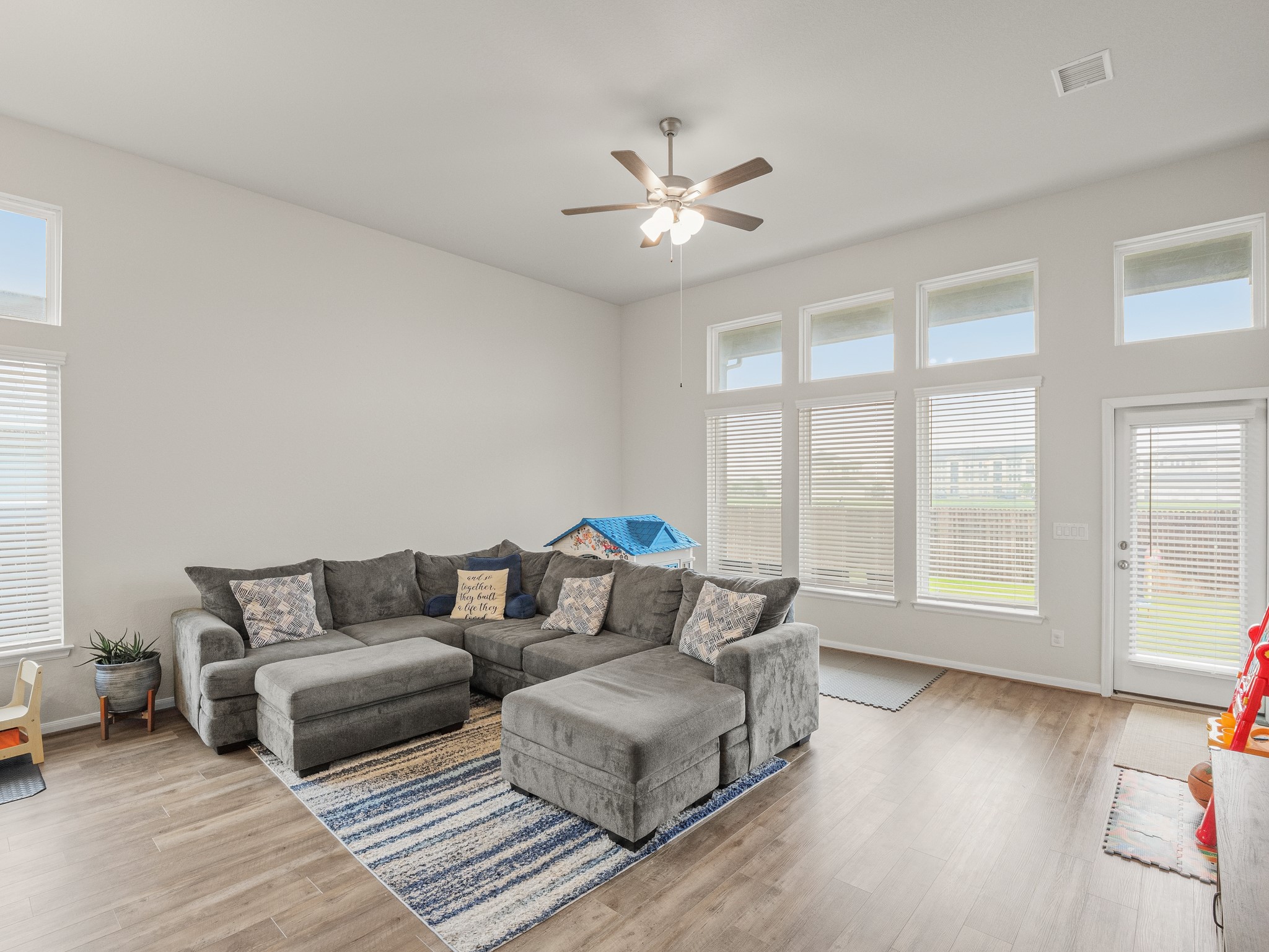 5705 Bellissima Way Round Rock, TX 78665 - Photo 12 of 34