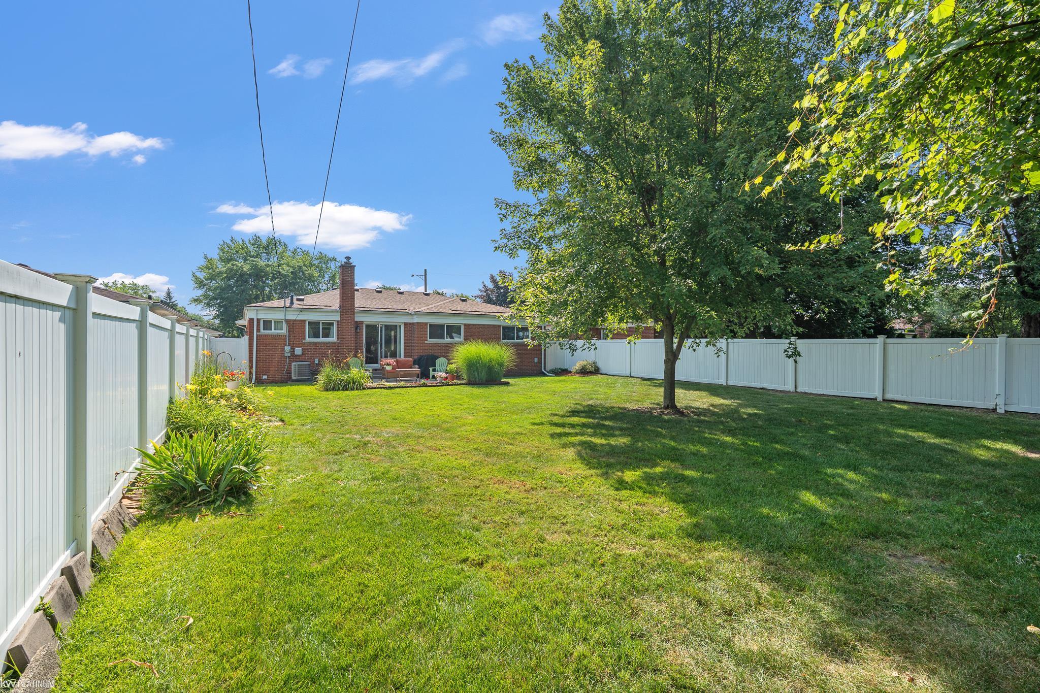 29345 Ridgefield Avenue Warren, MI 48088 - Photo 28 of 31
