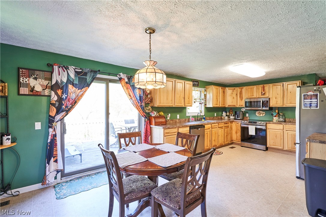 8742 Rohrer Road Orrville, OH 44667 - Photo 6 of 33