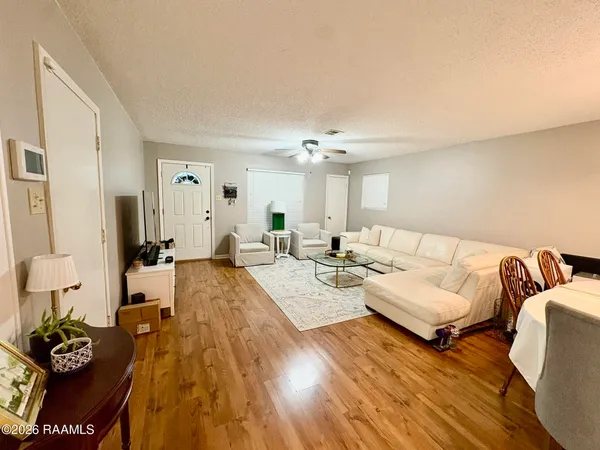 $1,600 | 103 Brookwood Circle, Lafayette, LA 70506