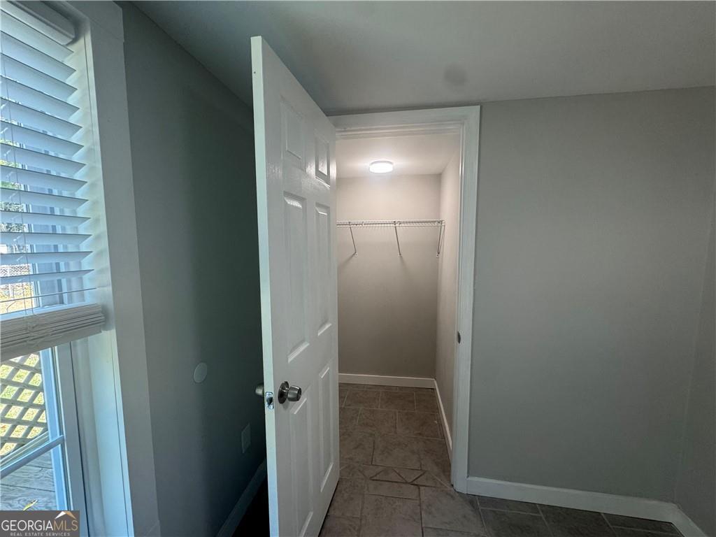 801 R Street Brunswick, GA 31520 - Photo 11 of 26 a view of a hallway