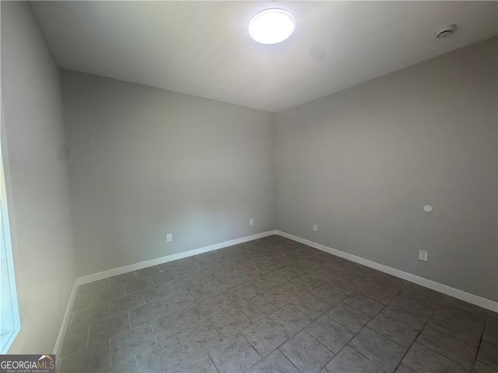 801 R Street Brunswick, GA 31520 - Photo 13 of 26 a view of an empty room