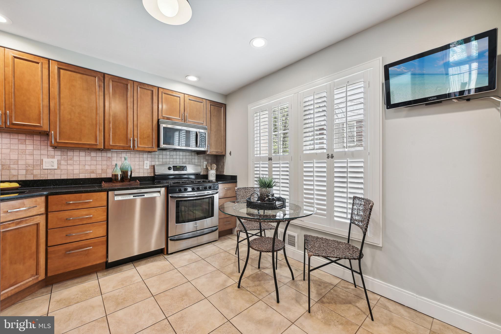 11862 Dunlop Court Reston, VA 20191 - Photo 12 of 28 Gallery Image 12