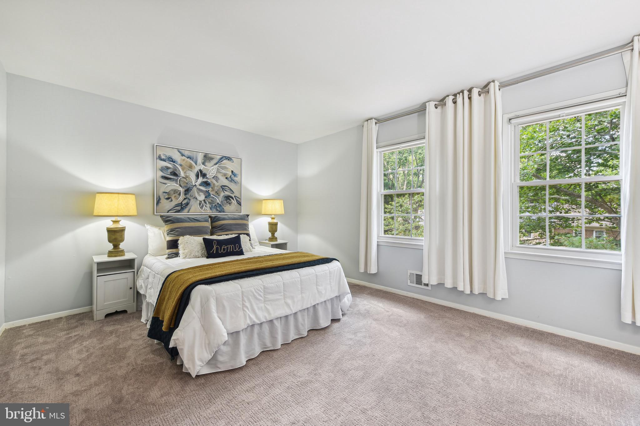 11862 Dunlop Court Reston, VA 20191 - Photo 14 of 28 Master bedroom
