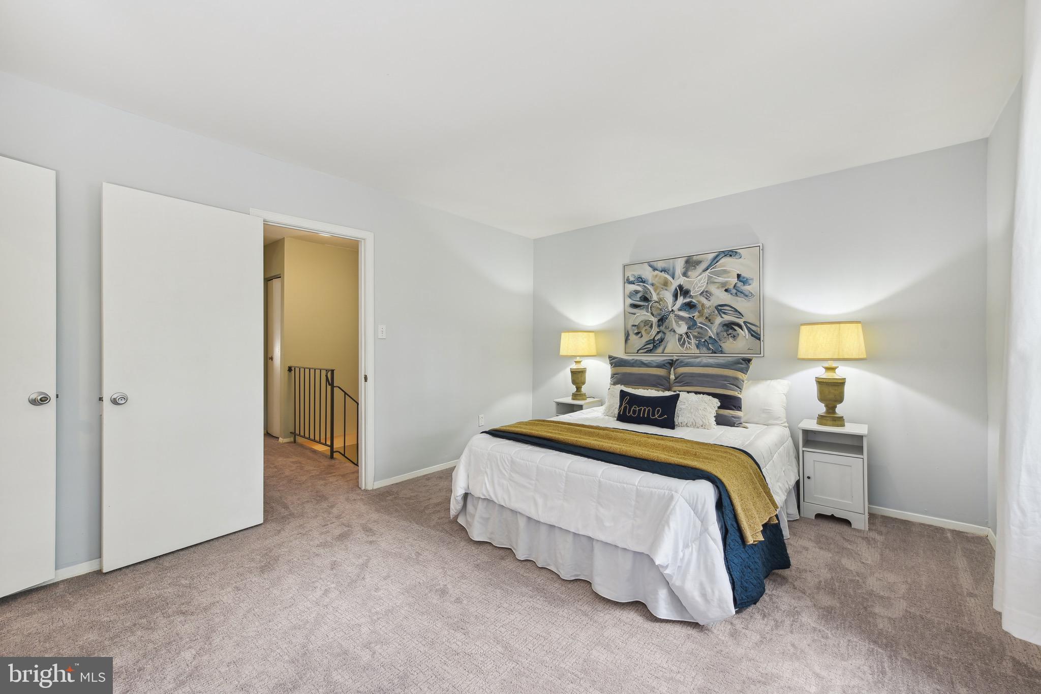 11862 Dunlop Court Reston, VA 20191 - Photo 15 of 28 Master bedroom