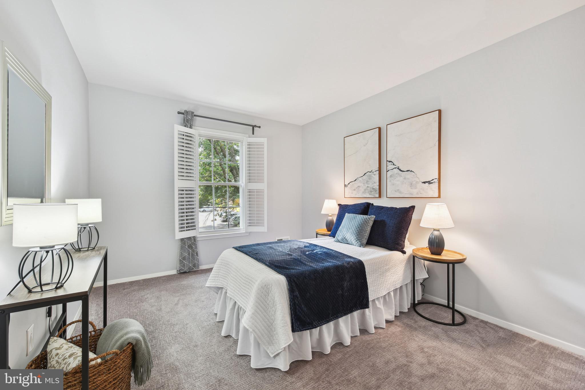 11862 Dunlop Court Reston, VA 20191 - Photo 17 of 28 Upper level bedroom 3