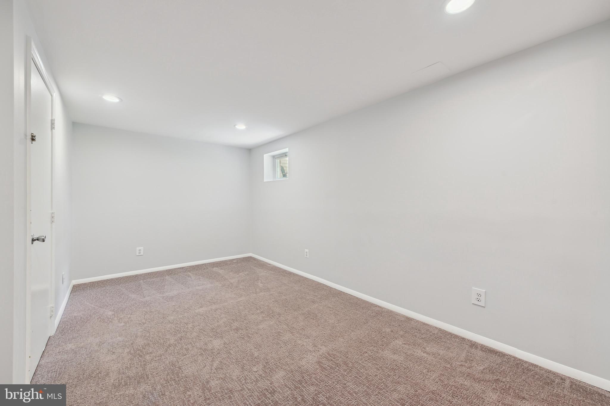 11862 Dunlop Court Reston, VA 20191 - Photo 20 of 28 Finished basement - Rec room