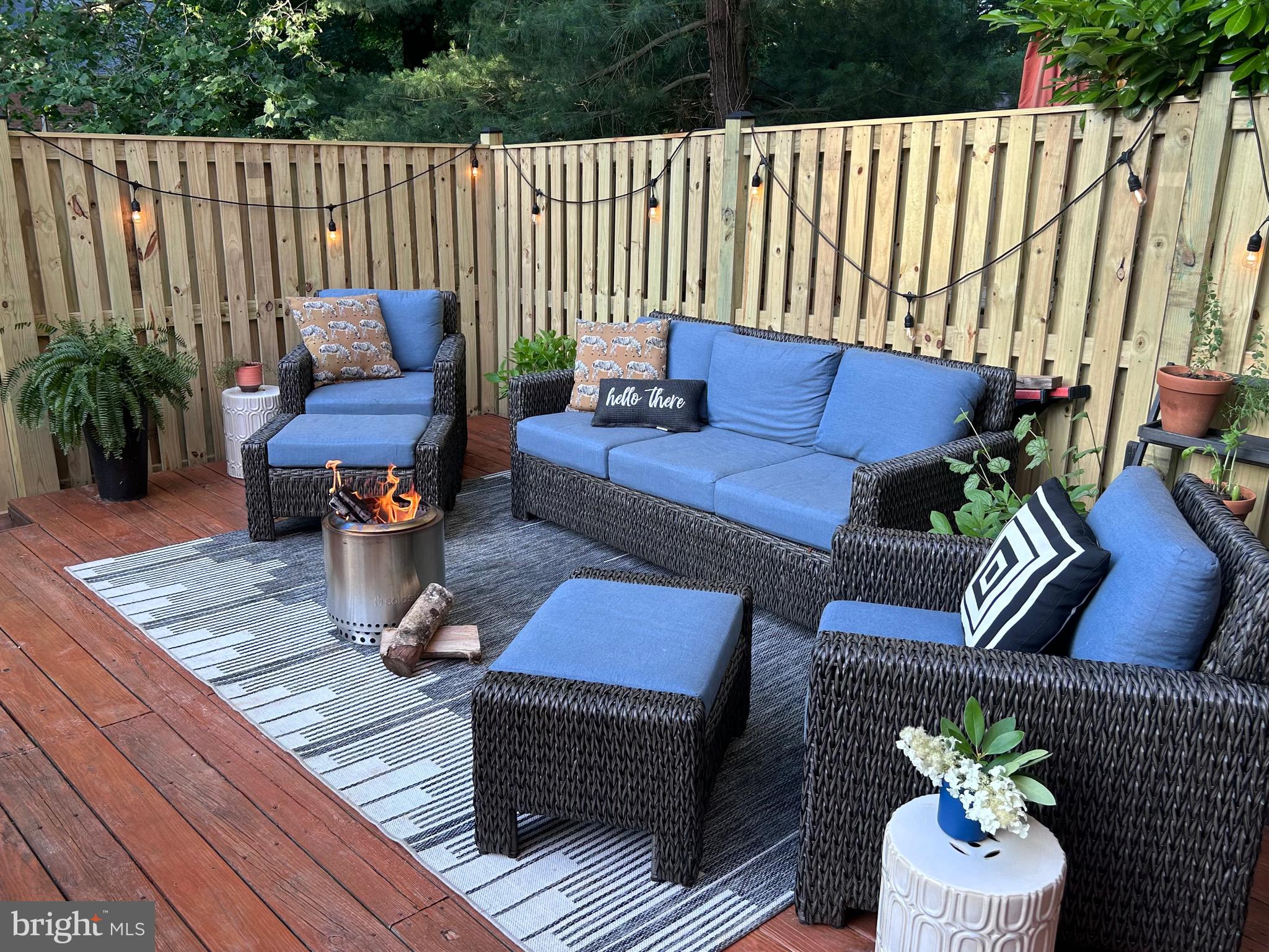 11862 Dunlop Court Reston, VA 20191 - Photo 23 of 28 Fenced in patio