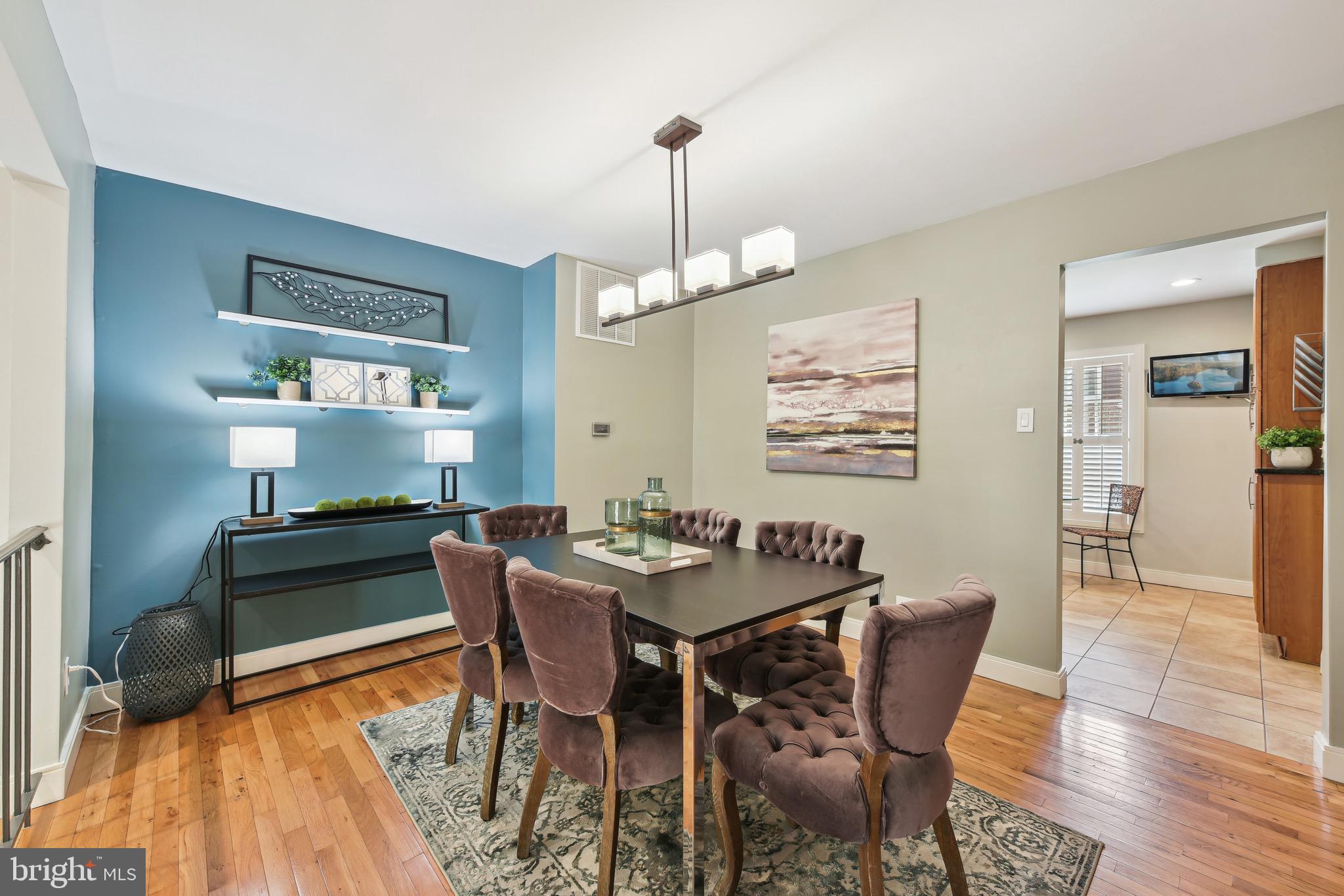 11862 Dunlop Court Reston, VA 20191 - Photo 8 of 28 Formal dining room