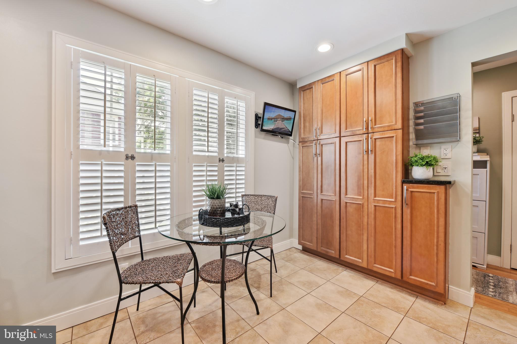 11862 Dunlop Court Reston, VA 20191 - Photo 10 of 28 Kitchen