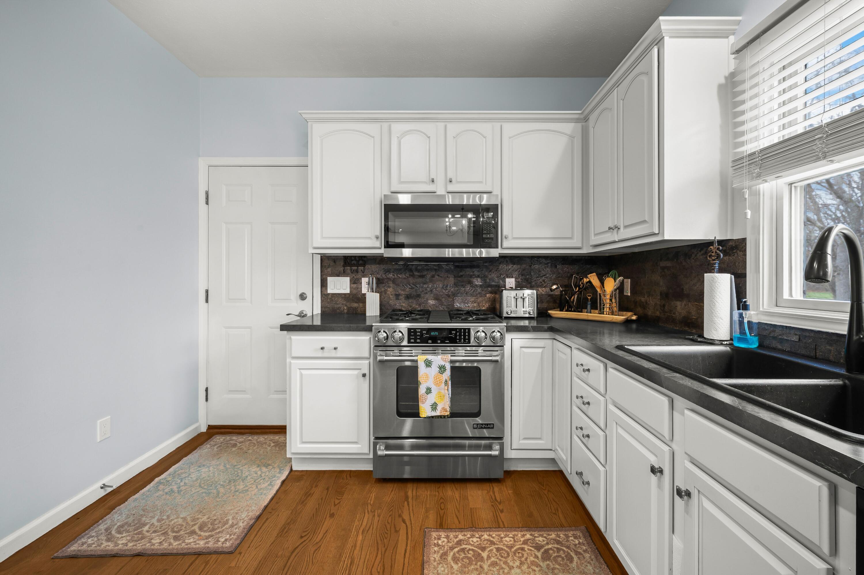 2223 Monica Road Stevensville, MI 49127 - Photo 18 of 61 18DSC_2851