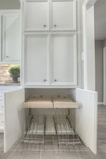 $370,000 | 319 Brook Hollow Drive, Huntsville, TX 77340