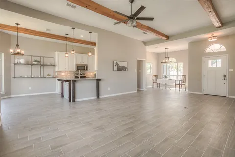 $389,000 | 319 Brook Hollow Drive, Huntsville, TX 77340