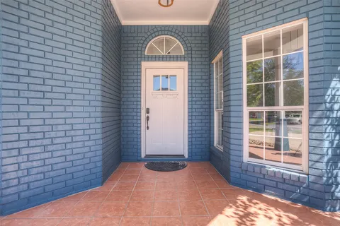 $370,000 | 319 Brook Hollow Drive, Huntsville, TX 77340