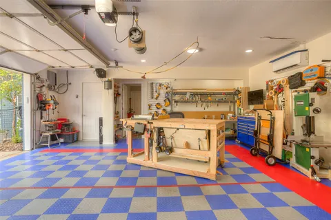 $370,000 | 319 Brook Hollow Drive, Huntsville, TX 77340