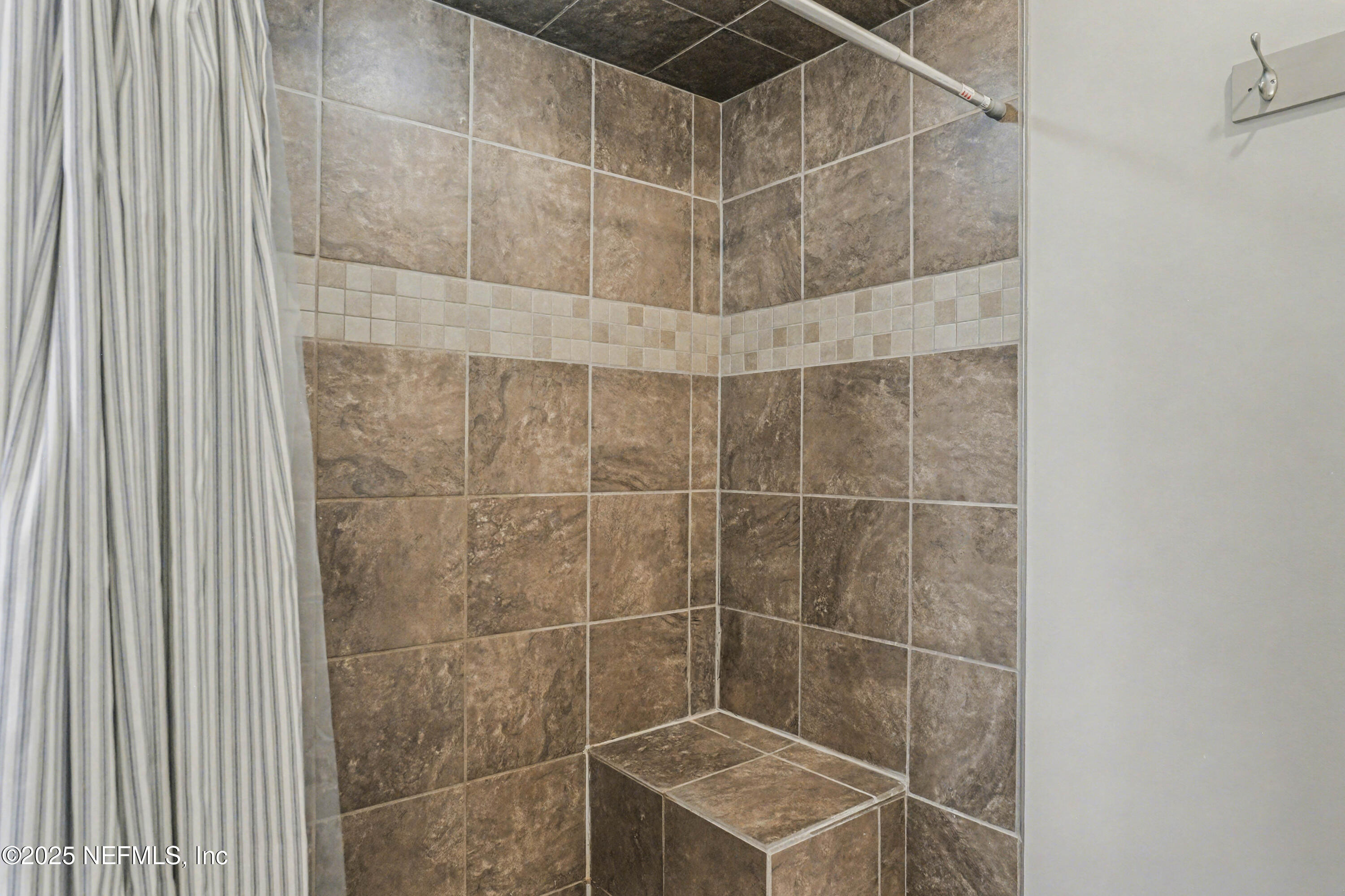 820 Golf Club Road Macclenny, FL 32063 - Photo 25 of 51 a bathroom with a shower