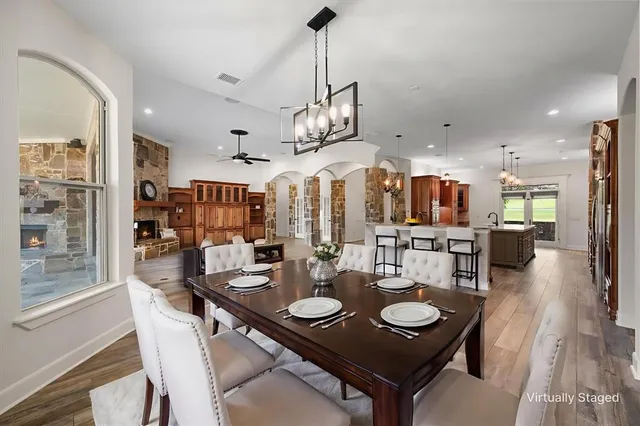 a view of a dining room and livingroom view