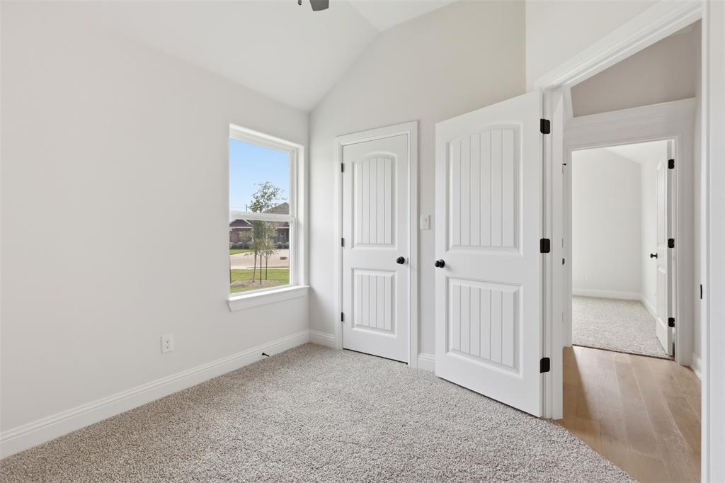 728 Raylan Springtown, TX 76082 - Photo 33 of 40