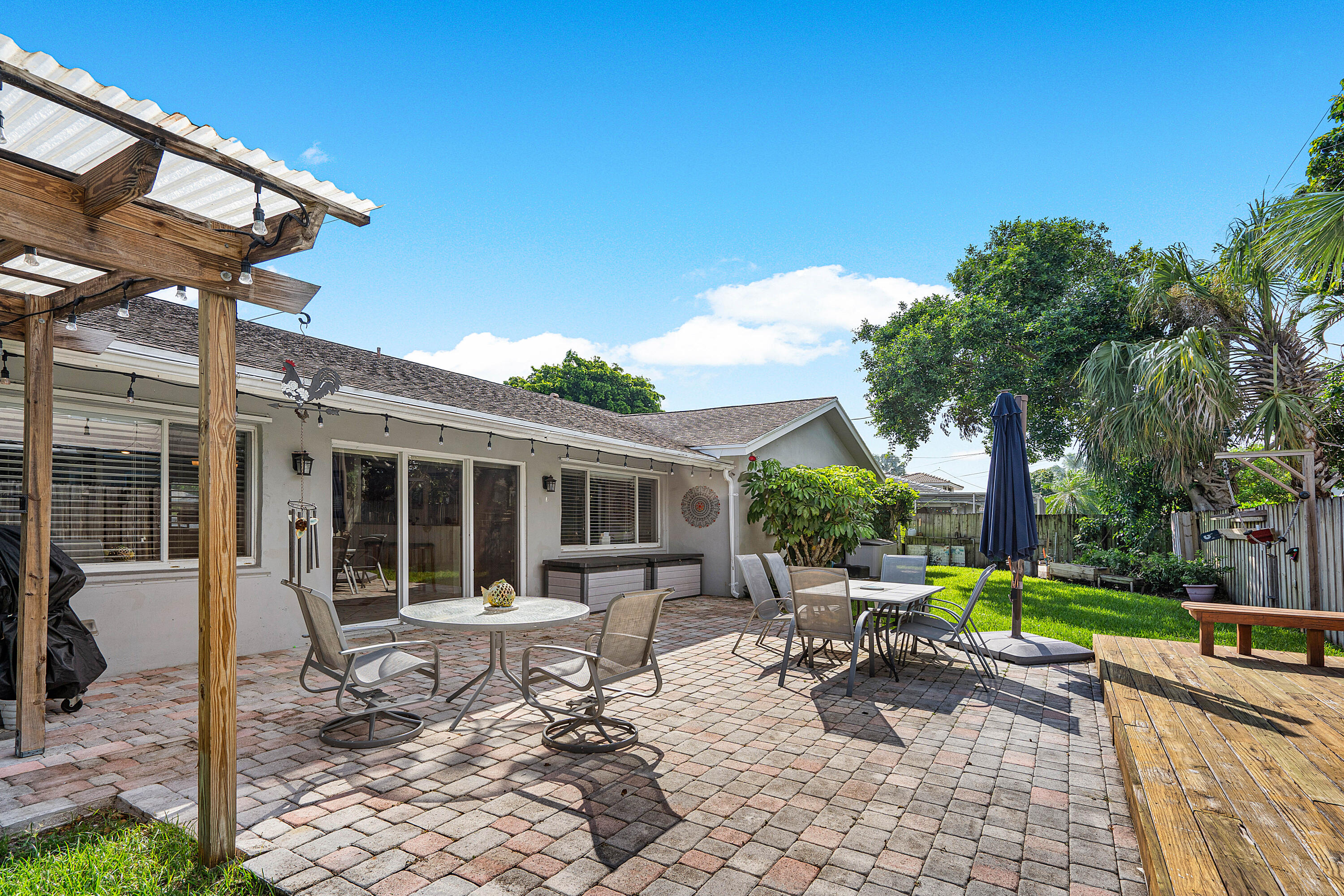 2001 Sharon Street Boca Raton, FL 33486 - Photo 27 of 31 028-2001SharonStreet-BocaRaton-FL-33486-