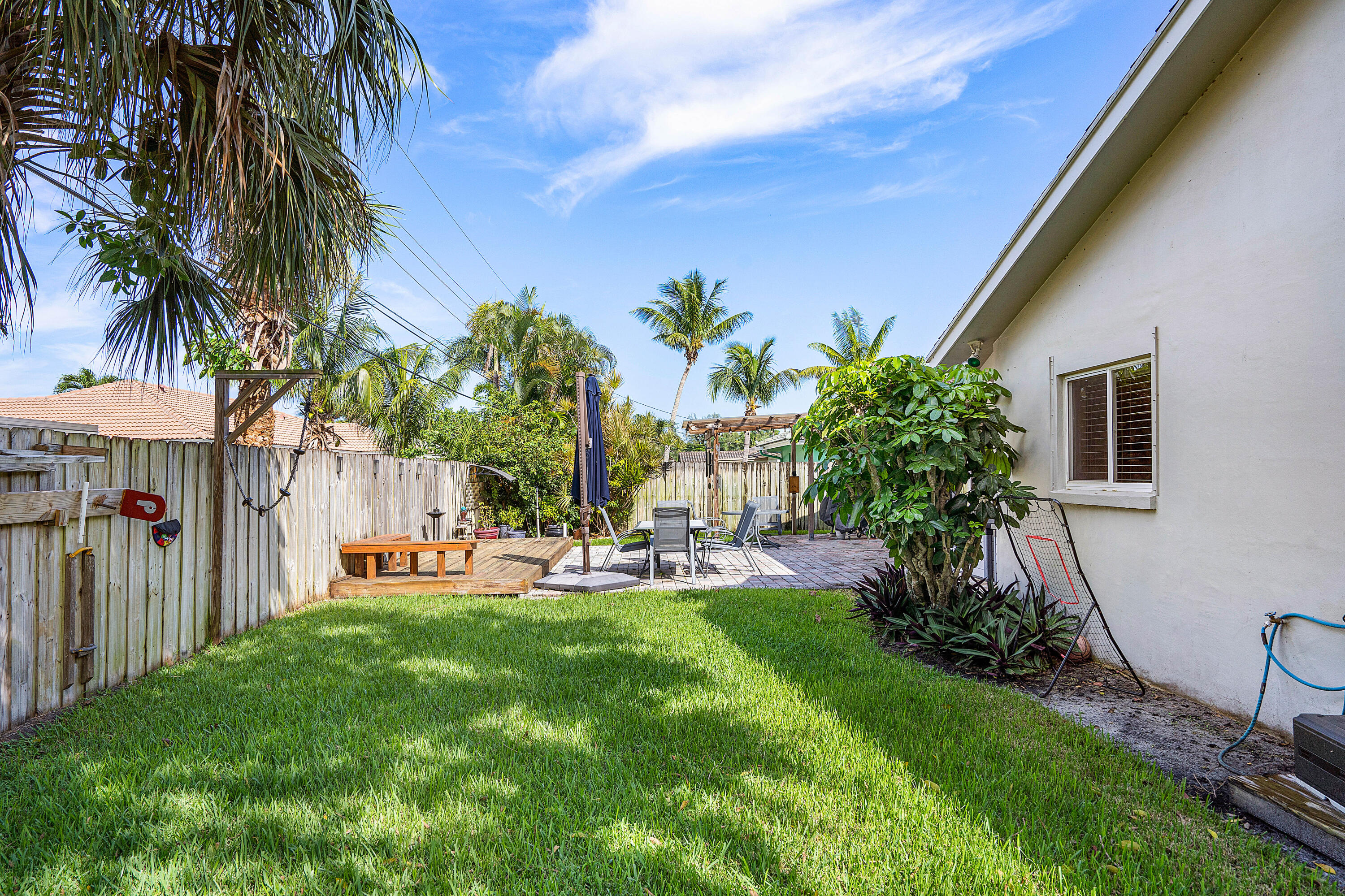 2001 Sharon Street Boca Raton, FL 33486 - Photo 29 of 31 030-2001SharonStreet-BocaRaton-FL-33486-