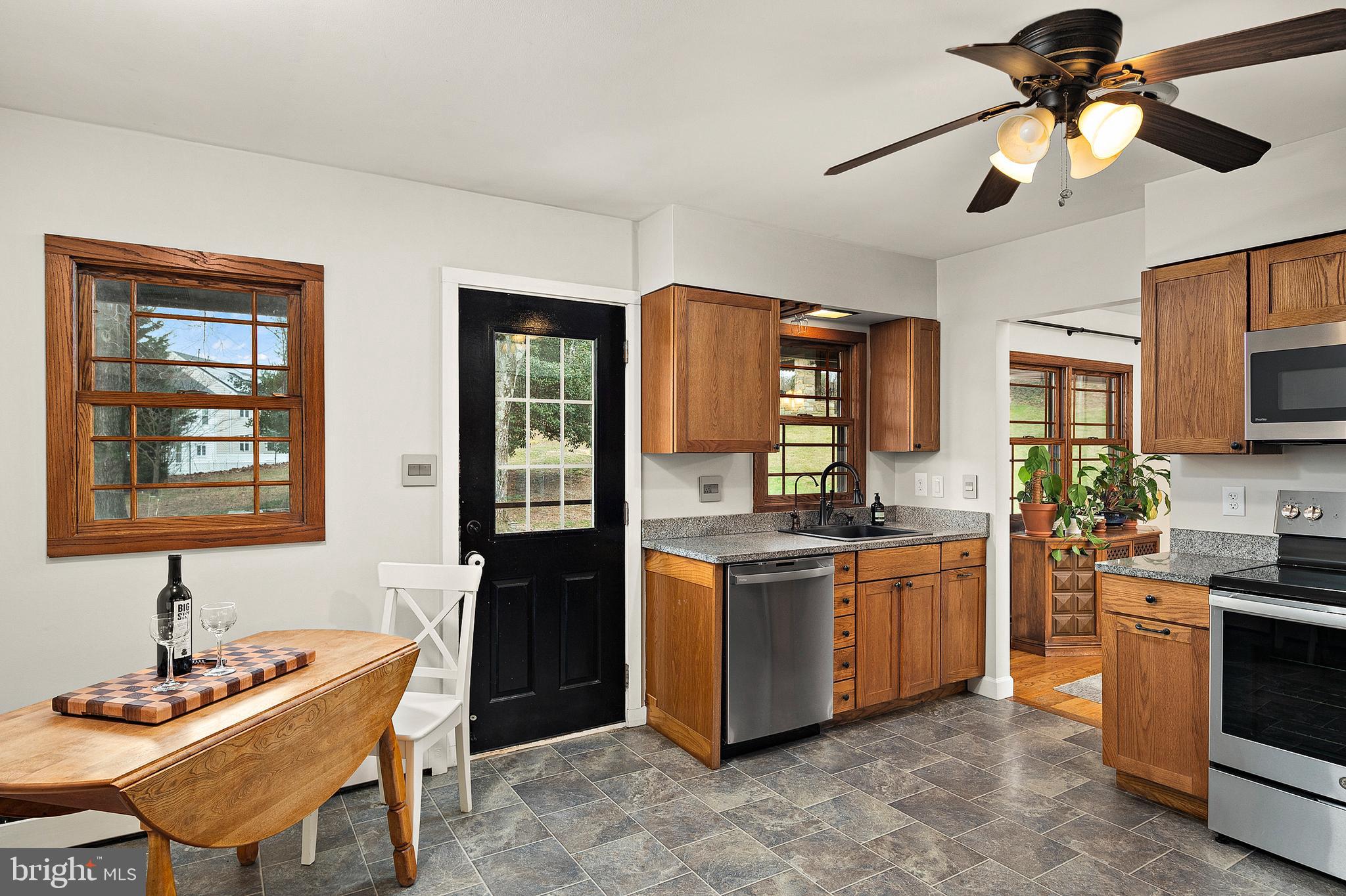 4665 Baugher Farm Road Ellicott City, MD 21043 - Photo 10 of 27 Gallery Image 10