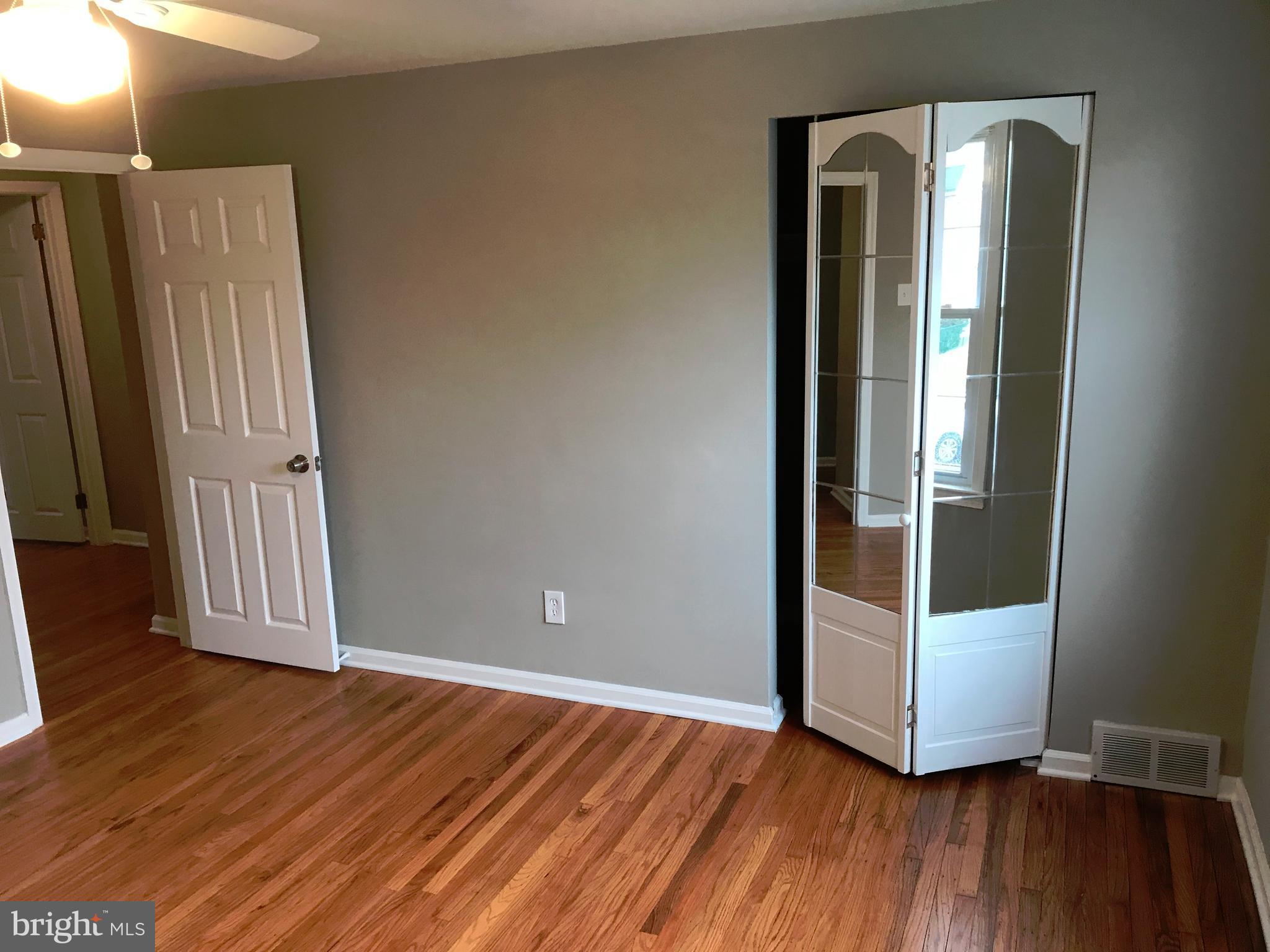 2007 Heather Road Folcroft, PA 19032 - Photo 11 of 21 Gallery Image 11