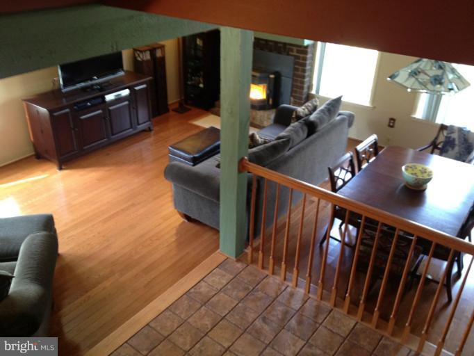 4507 Flintstone Road Alexandria, VA 22306 - Photo 19 of 30 Interior (General)