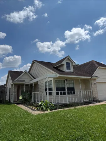 $1,900 | 12907 Ashford Knoll Drive, Houston, TX 77082