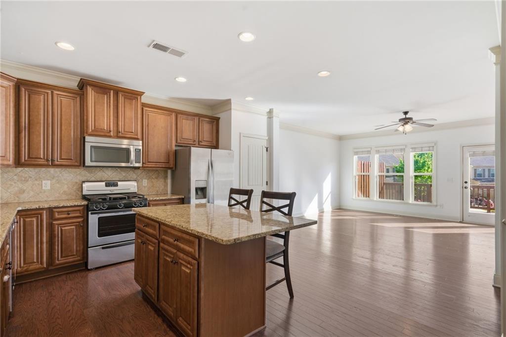 4620 Cold Spring Court Cumming, GA 30041 - Photo 9 of 37