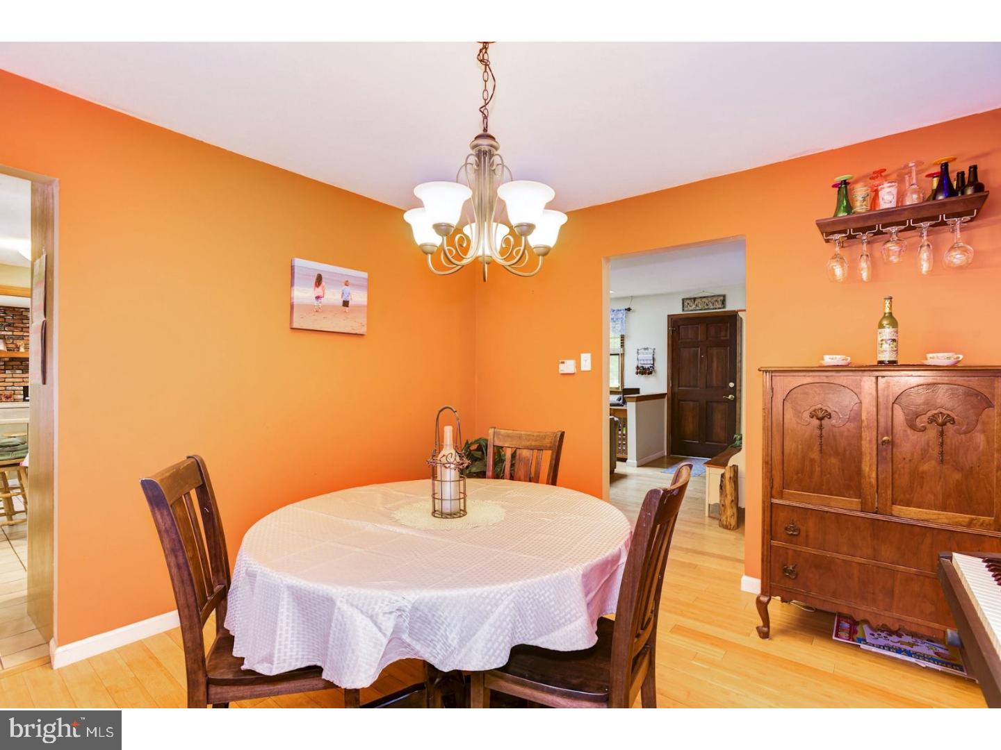 24 Wheatsheaf Road Shamong, NJ 08088 - Photo 5 of 25 Dining Room