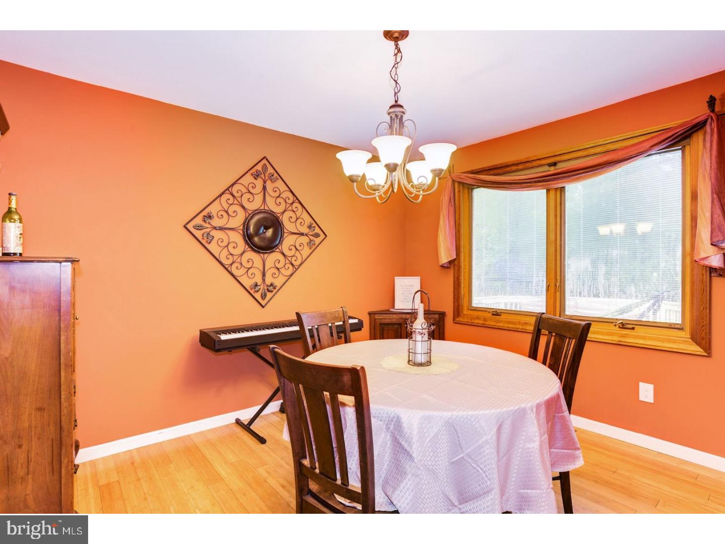 24 Wheatsheaf Road Shamong, NJ 08088 - Photo 6 of 25 Dining Room