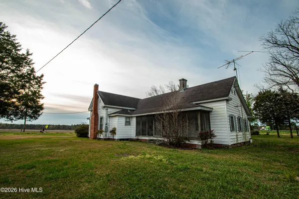 $261,400 | 8605 South Nc 41 Highway, Wallace, NC 28466