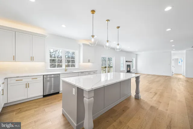 $1,098,000 | 8 Fortuna Drive, Lansdale, PA 19446