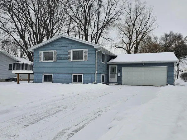 $265,000 | 211 Edgeview Drive, Rollingstone, MN 55969