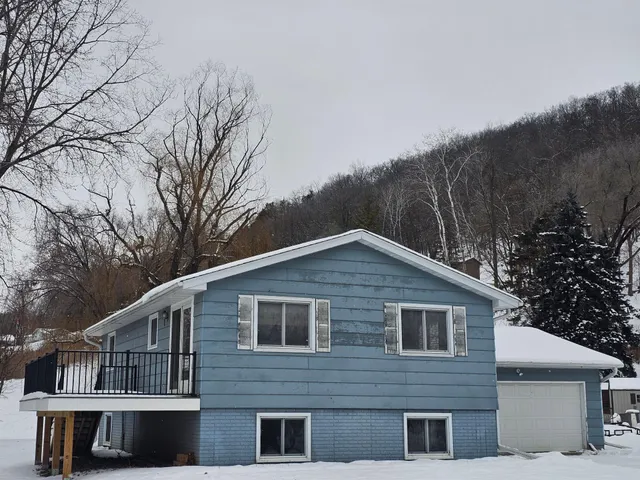 $265,000 | 211 Edgeview Drive, Rollingstone, MN 55969