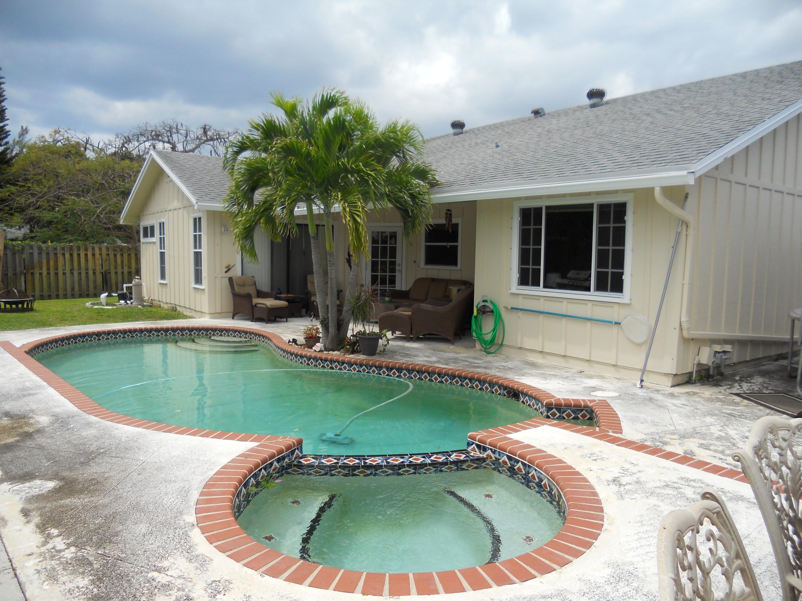 355 Northwest 35th Place Boca Raton, FL 33431 - Photo 3 of 22 Pool & Spa