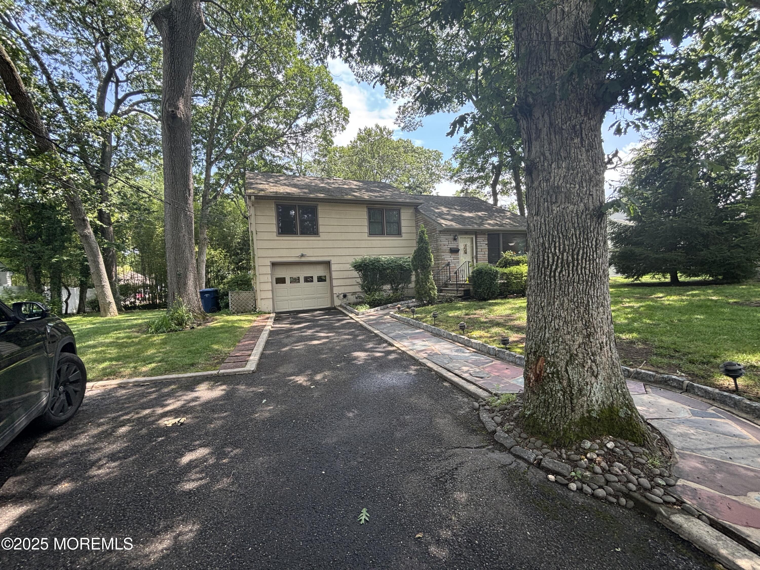 187 Elmwood Road Oakhurst, NJ 07755 - Photo 3 of 23 IMG_9237